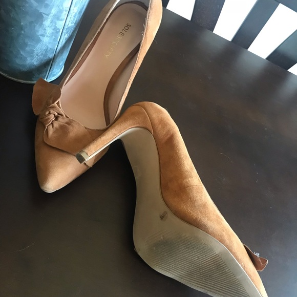 Sole Society Bow tie heels - cognac color - Picture 2 of 5